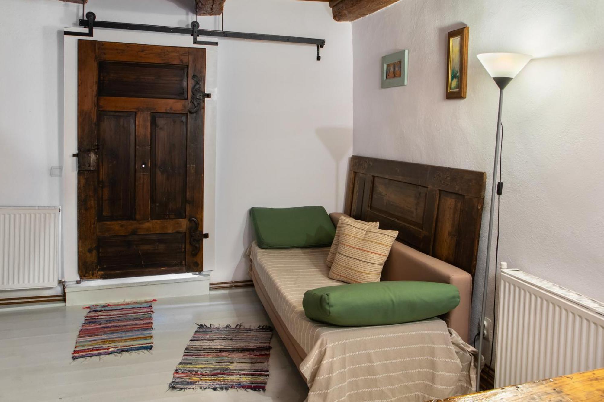Bike House - 250-Year-Old Restored House In A Quiet Area Μπρασόβ Εξωτερικό φωτογραφία